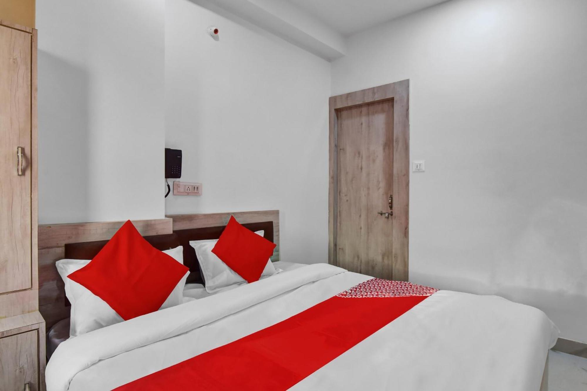 Hotel O Grand L M Ádzsmir Kültér fotó