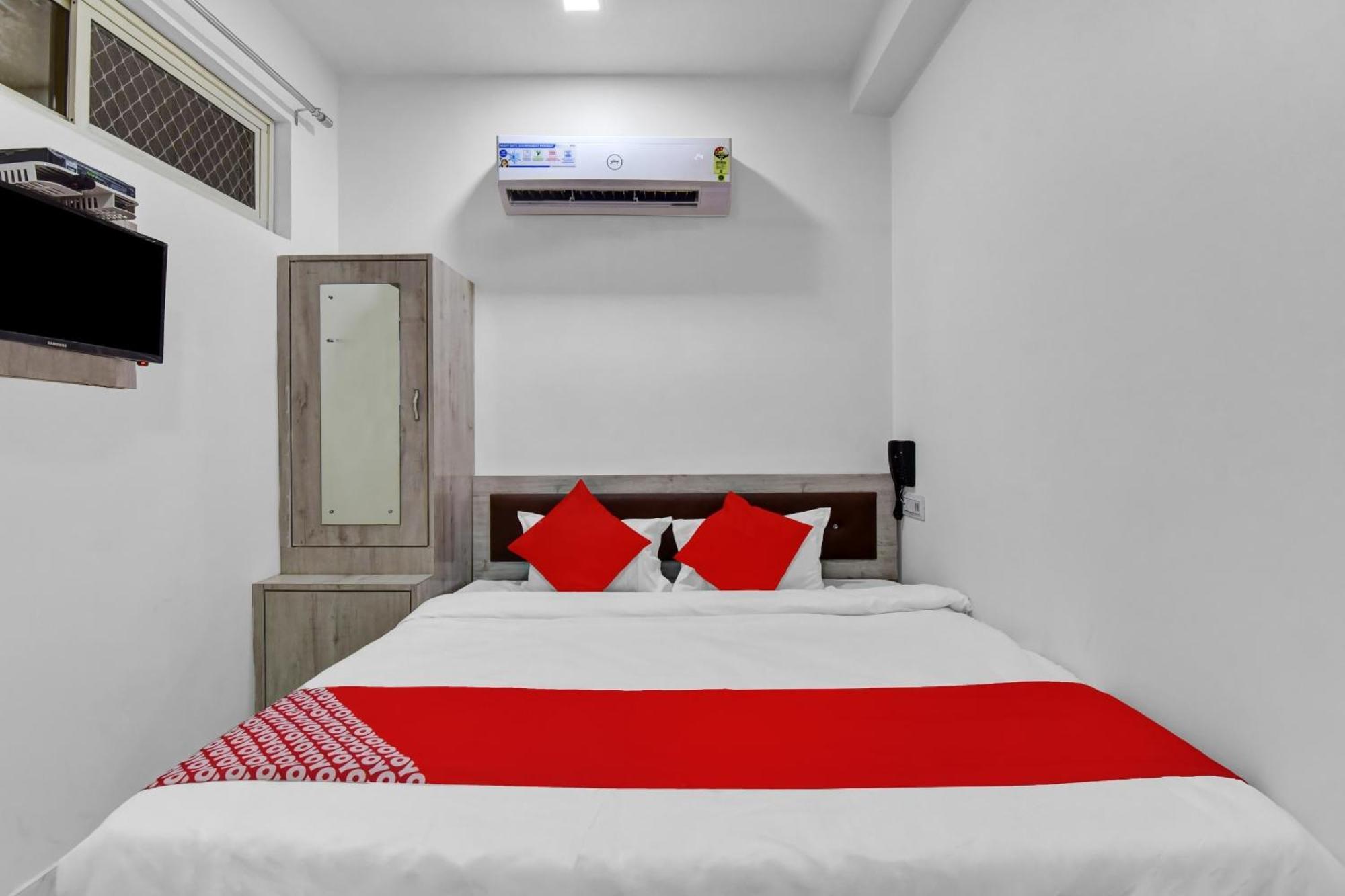 Hotel O Grand L M Ádzsmir Kültér fotó